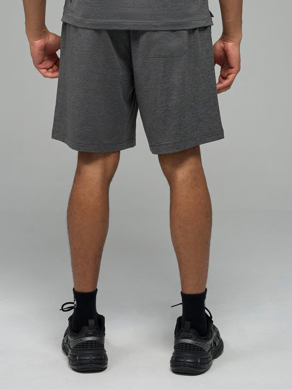 Velou Casual Shorts 8"