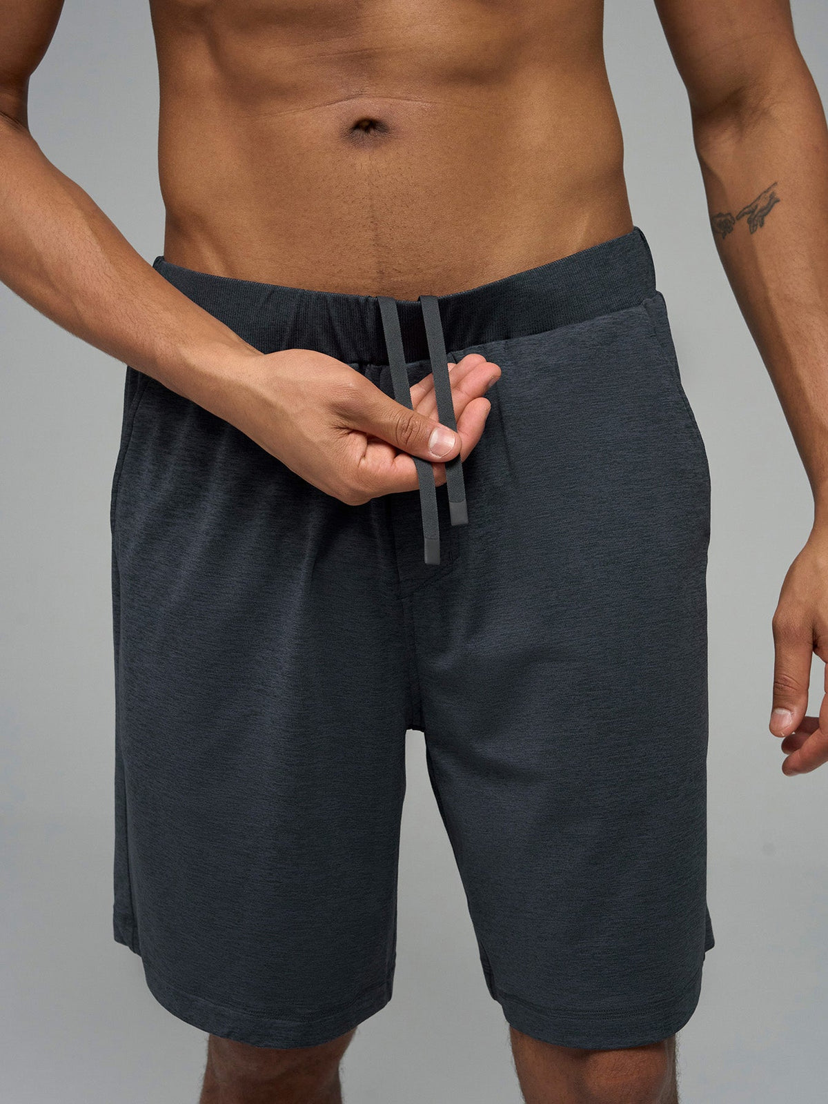 Velou Casual Shorts 8"
